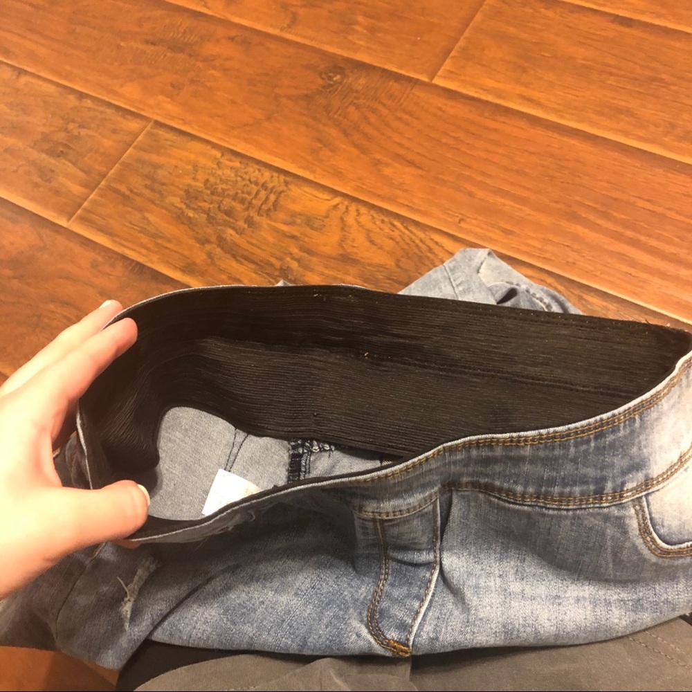 Leggings with Rips - Picture 3 of 4